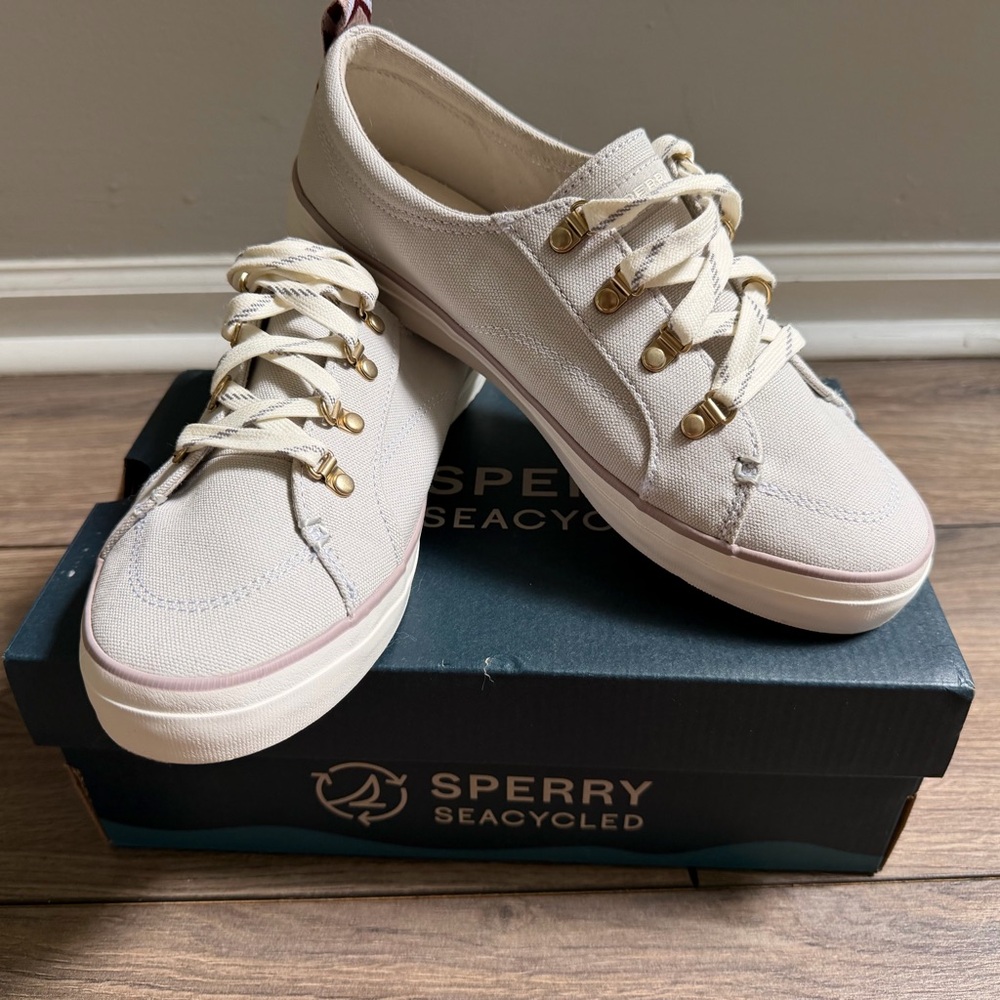 Sperry Crest Vibe